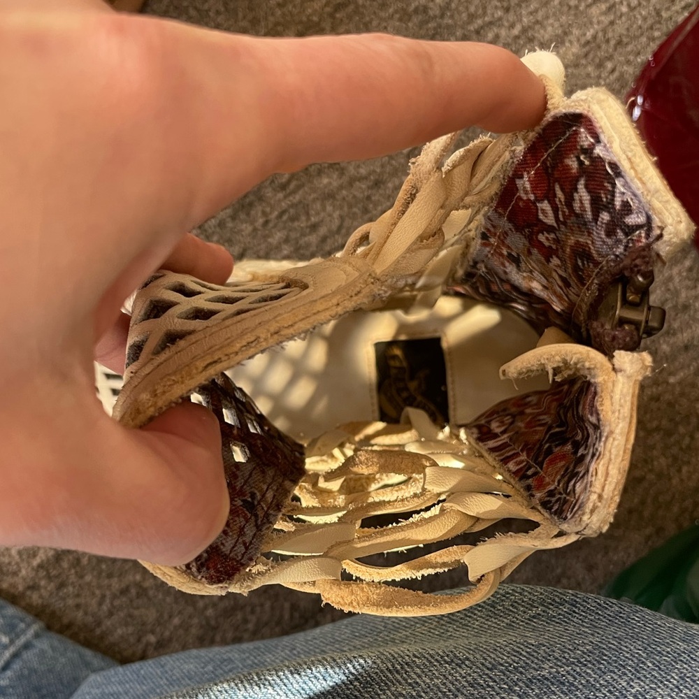 FREE BIRD Cream Ankle Boots - Picture 11 of 11